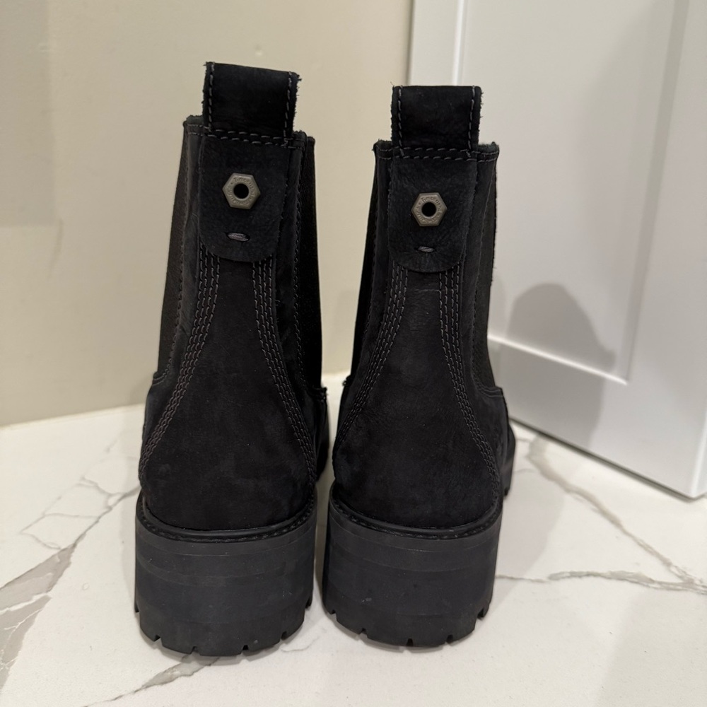 Timberland , Women's Black Nubuck leather Courmayeur Boots, Size 8.5 - Picture 5 of 10